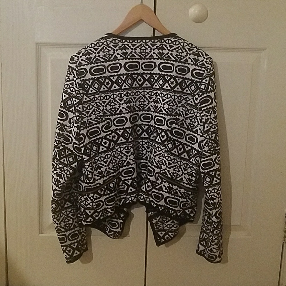 Zenobia Jacket - Picture 3 of 3
